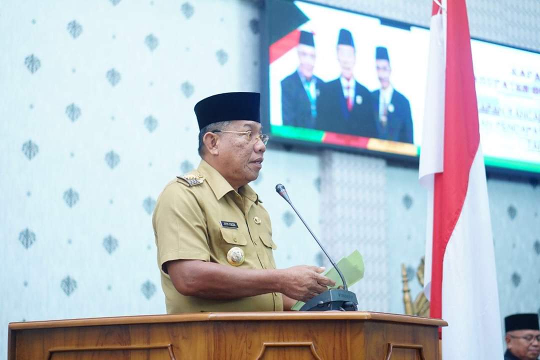 Depri Pontoh dalam Paripurna Penetapan Ranperda APBD Perubahan Tahun 2022 Kabupaten Bolmut 