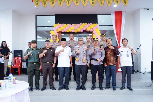 Ketua DPRD Bolmut Frangky Chendra Bersama Bupati Depri Pontoh saat Menerima Kunjungan kerja Kapolda Sulut