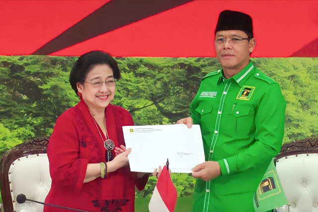 Megawati Soekarnoputri menyebut telah mengantongi 10 nama bakal Cawapres berpasangan dengan Ganjar Pranowo