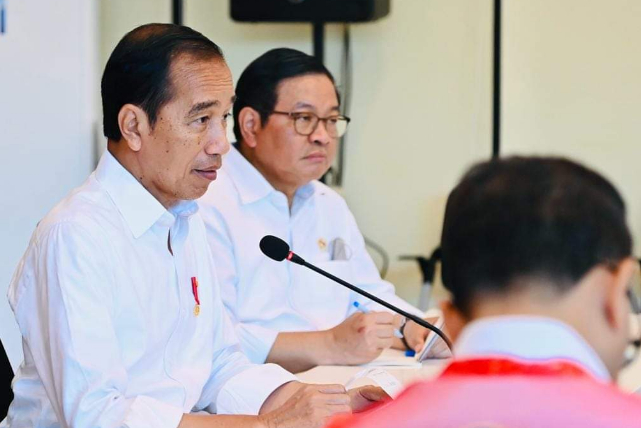 Presiden Jokowi saat rapat terbatas memerintahkan jajaran untuk mengoptimalkan manajemen mudik lebaran tahun 2023