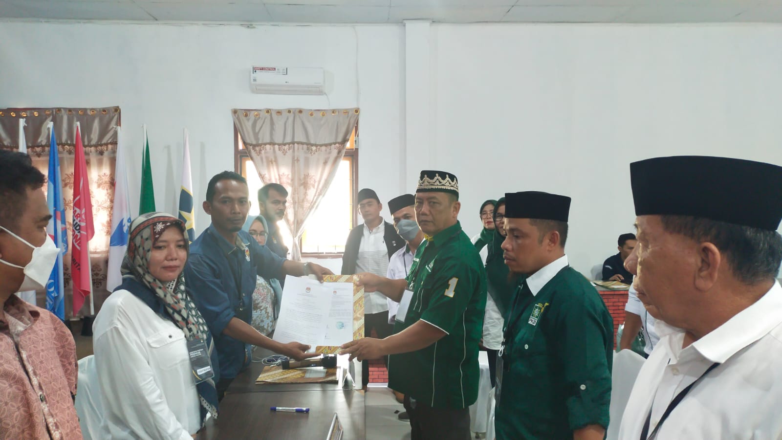 Pendaftaran Bacaleg dari PKB Bolmut ke KPU yang dipimpin langsung oleh Ketua DPC PKB Bolmut Ramses R Sondakh, salah satunya yakni Imaaduddyin Guhung 