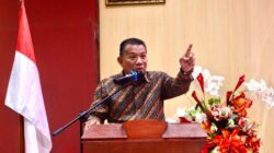 Depri Pontoh saat membuka Latsar CPNS Kabupaten Bolmut di Aula Integritas BPSDMD Provinsi Sulut