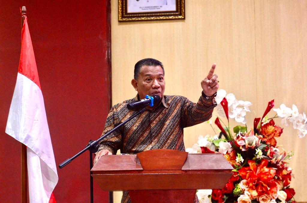 Depri Pontoh saat membuka Latsar CPNS Kabupaten Bolmut di Aula Integritas BPSDMD Provinsi Sulut