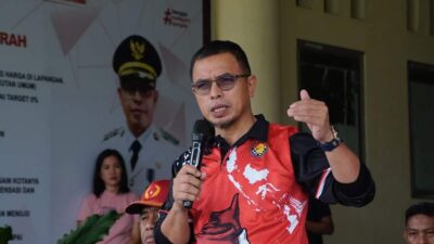 Sirajudin Lasena memberikan pesan kepada para atlet Pesepakbola Persibolmut yang akan mengikuti kompetisi Liga 3 Rayon Sulut Group BMR