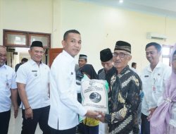 243 Masyarakat di Bolbar, Terima Bantuan Beras